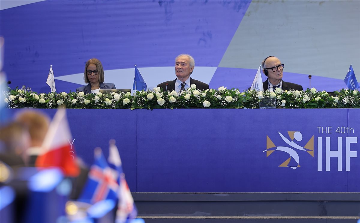 الدكتور حسن مصطفي رئيس الأتحاد الدولي لليد