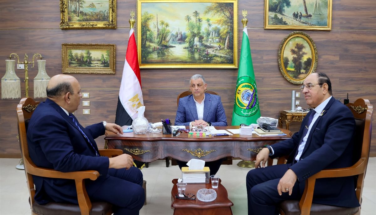 رئيس اتحاد الكونغ فو يبحث مع محافظ الإسماعيلية إقامة معسكر تدريبي دولي