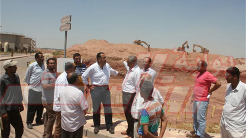 وزير الإسكان يتفقد