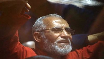 تأجيل محاكمة مرشد الإخوان و92 أخرين في قضية 