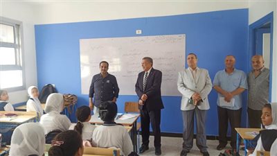 وكيل تعليم البحيرة يتابع انتظام العملية التعليمية بمدارس دمنهور