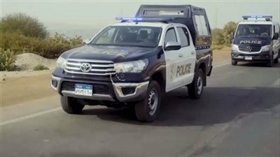 تفاصيل  تداول فيديو عبر فيسبوك متضمناً سقوط شخص من سيارة  