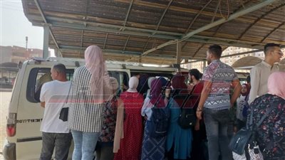 توفير سيارات لنقل طلاب الجامعة والموظفين من دسوق لكفر الشيخ