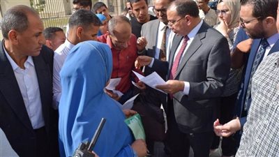 رئيس جامعة بني سويف يلتقي أولياء أمور طلاب الجامعة الأهلية