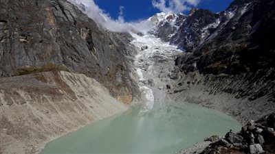 من أخطار المناخ: ذوبان الجليد في جبال الهملايا  