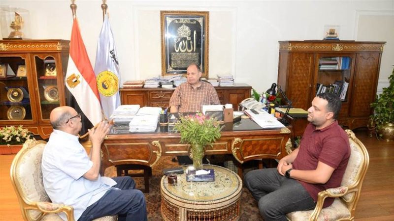 محافظ أسيوط يلتقي