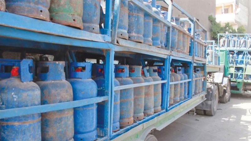 إحباط تهريب 123 اسطوانة