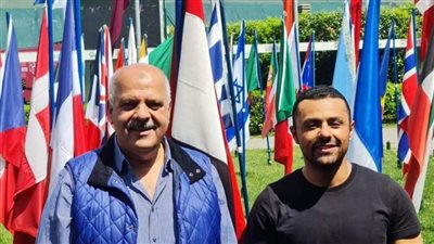 نجم الرماية وبطل العالم 