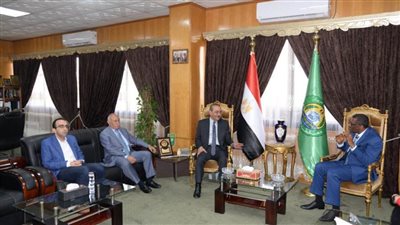 محافظ الإسماعيلية يستقبل سفير دولة سيراليون بالقاهرة 