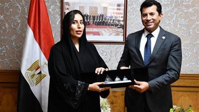 وزير الشباب والرياضة يبحث مع سفيره الإمارات سبل تعزيز التعاون المشترك