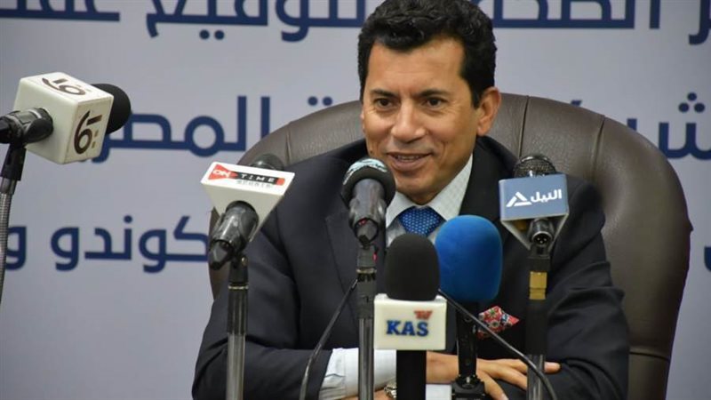 د. أشرف صبحى