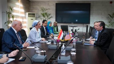 وزيرة البيئة تناقش مع القائم بأعمال السفارة الأمريكية بالقاهرة دعم قضايا البيئة والمناخ