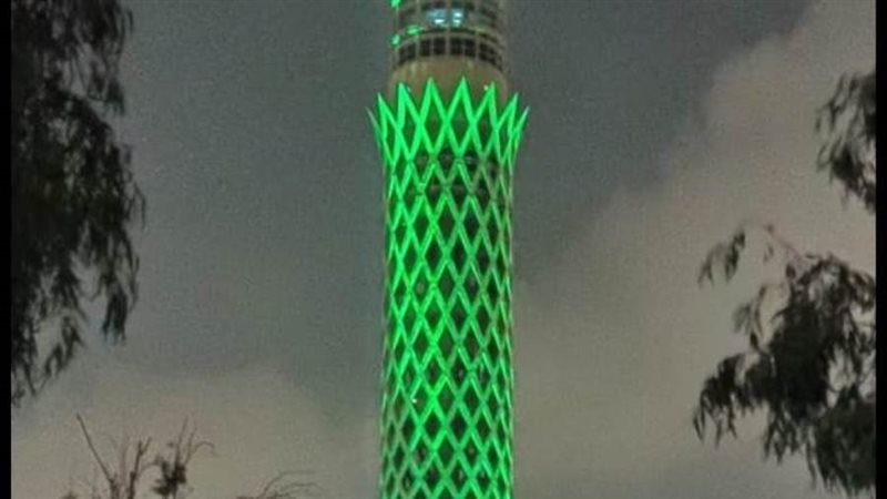 برج القاهرة باللون