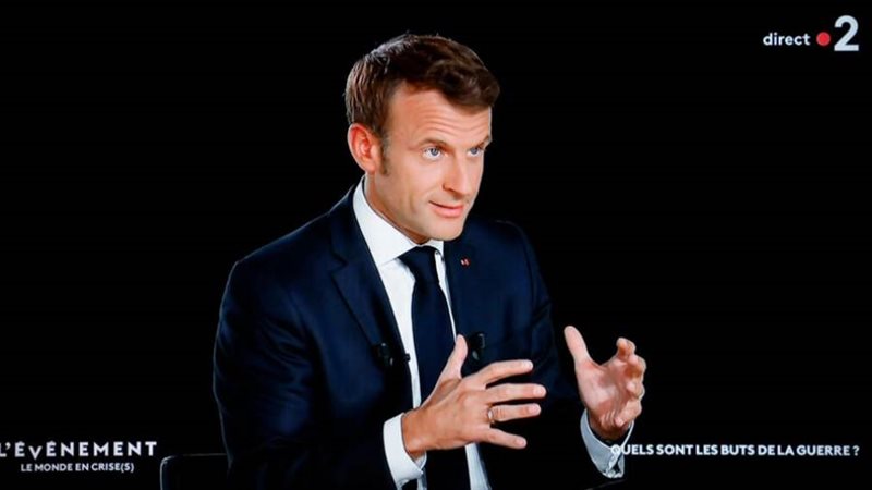 ماكرون أثناء اللقاء