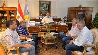 محافظ أسيوط يواصل لقاءاته الدورية بالنواب لمناقشة القضايا وطلبات المواطنين