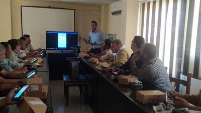 محافظ أسيوط: تدريب العاملين بالمراكز التكنولوجية على كيفية التحصيل الإلكتروني