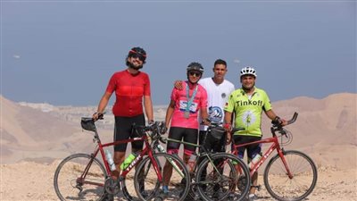 ٥٠٠ مشارك من ١٥ جنسية يشاركون في تحدي الجلالة للدراجات الهوائية 