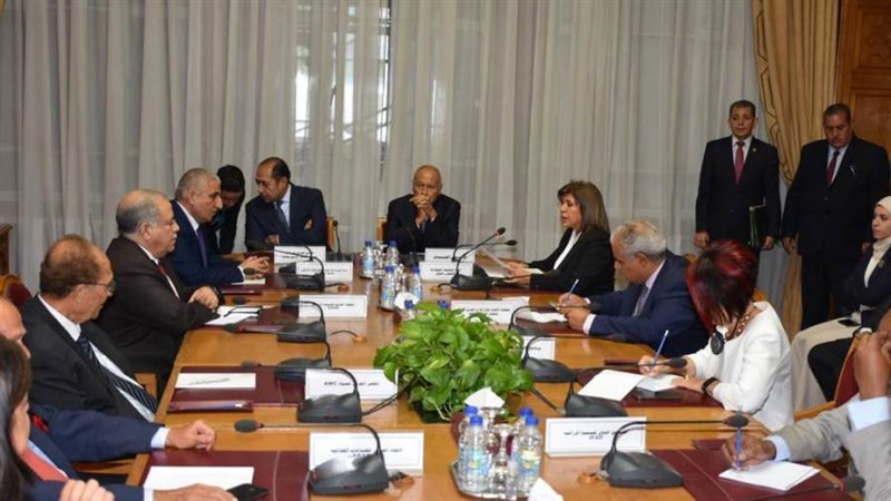 صورة من الاجتماع