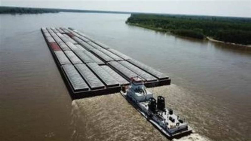 قاطرة بضائع في المسيسبي