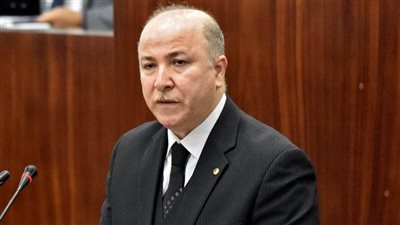 رئيس الحكومة الجزائرية: نعمل على مكافحة البيروقراطية والفساد وتبسيط الاجراءات الإدارية