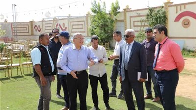 خلال جولة مفاجئة محافظ المنيا يحيل رئيس قرية طنبدي بمغاغة للتحقيق