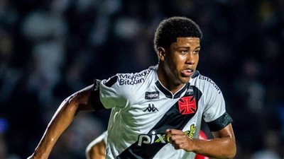 برشلونة ينافس نيوكاسل في سباق ضم البرازيلي أندري سانتوس