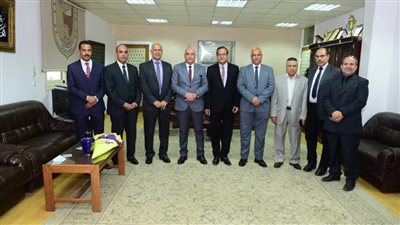 جامعة سوهاج تستعد لتطبيق منظومة البترول على المرتبات 