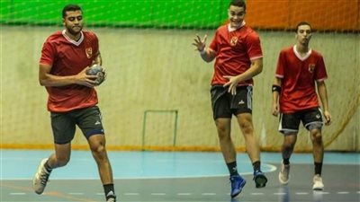 وصول بعثة يد الأهلى إلى فندق الإقامة بالسعودية استعدادًا لكأس العالم للأندية