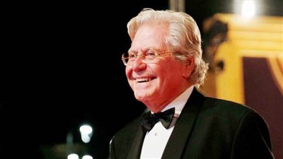 حسين فهمي يوفي تاريخ السينما المصرية حقه في مهرجان القاهرة