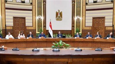 الرئيس السيسي يستقبل وفدا من رجال الأعمال والمستثمرين المصريين من القطاعات الصناعية