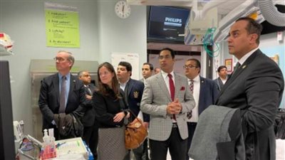 رئيس الرعاية الصحية يتفقد مستشفى جامعة كارولينسكا بالسويد