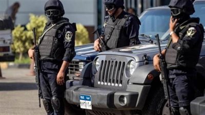 حقيقة تداول قيام إدارة المرور بتوزيع أوراق فارغة بألوان مختلفة على السيارات بالرحاب بالقاهرة 