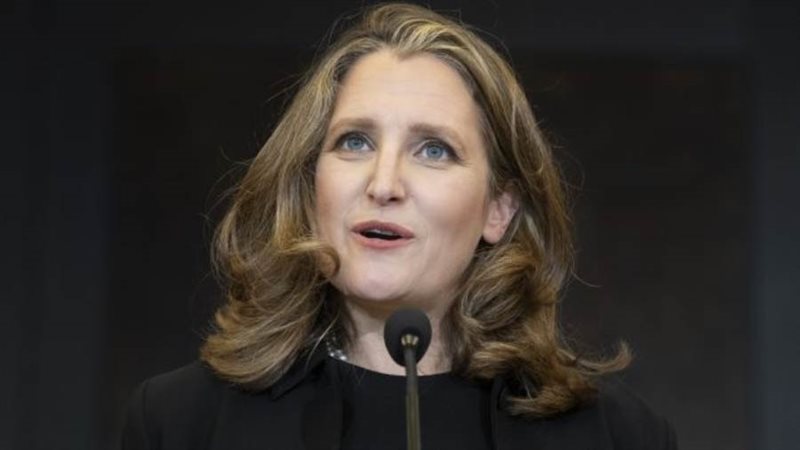 وزيرة المالية الكندية