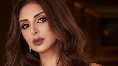 اتصال هاتفي بين أنغام ومصطفى كامل بشأن شيرين.. ماذا دار بينهما؟