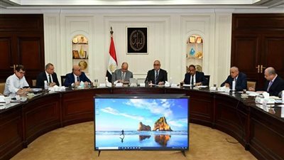 وزير الإسكان ومحافظ القاهرة يتابعان استعدادات إجراء القرعة وتسليم الوحدات بـ
