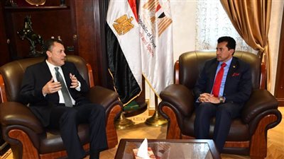  وزيرا الرياضة والسياحة يتفقان على إعادة تفعيل اللجنة المشتركة بين الوزارتين 