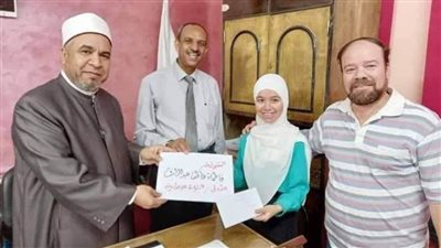 بالصور.. ابنة الوادي الجديد الأولى على الجمهورية في مسابقة «فارس المتون» «فاطمة البنداري»