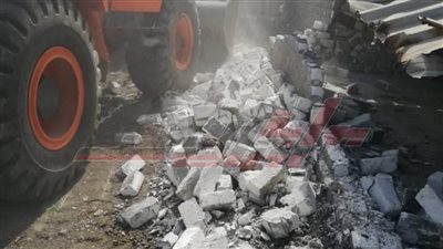 إزالة بناء مخالف بدون ترخيص بكفر الشيخ