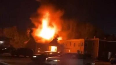 تحطم طائرة في مبنى سكني ومقتل جميع الركاب