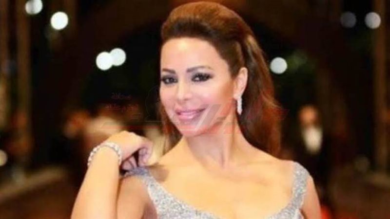 الفنانة سوزان نجم