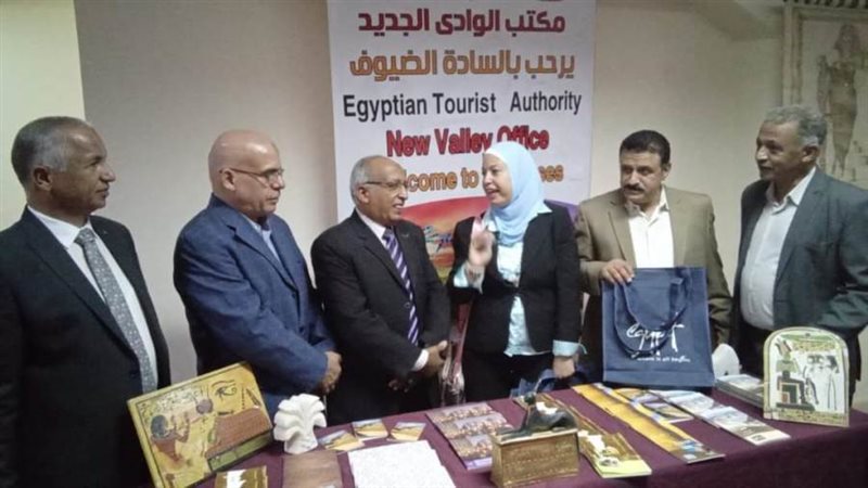 افتتاح معرض الفن