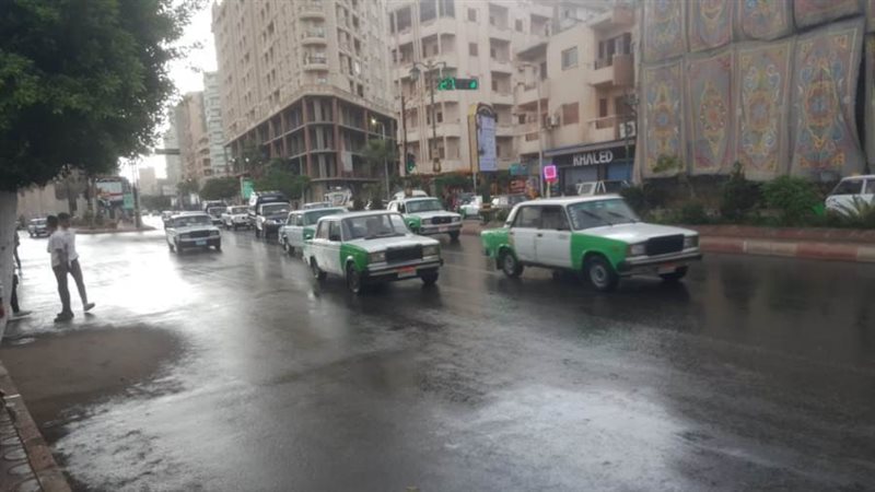 سقوط أمطار خفيفة