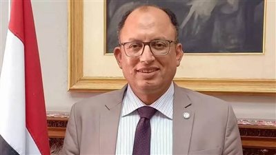 رئيس جامعة حلوان يلتقي الطلاب المشاركين في الملتقى الأول لطلاب مصر 2030