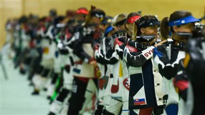 منافسات قوية في اليوم 13 بين أبطال العالم في المسدس والبندقية