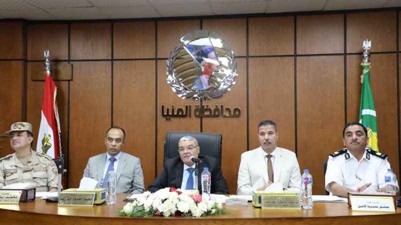 محافظ المنيا بالمجلس