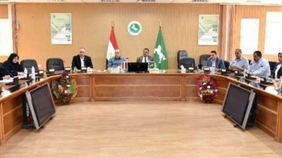 محافظ الشرقية يقدم مساعدات فورية ووظائف وسكن مناسب لغير القادرين