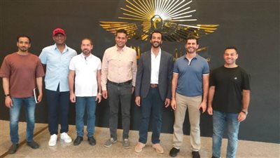 وزير الاقتصاد الإماراتي يزور متحف الحضارة