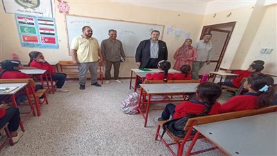 زيارة مفاجئة لمدرسة بالعريش