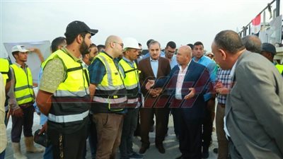 وزير النقل ومحافظ كفر الشيخ يناقشان مشروعات وخطط التطوير
