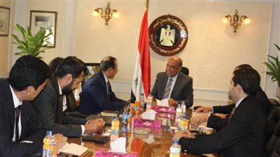 وزير قطاع الأعمال يبحث مع 